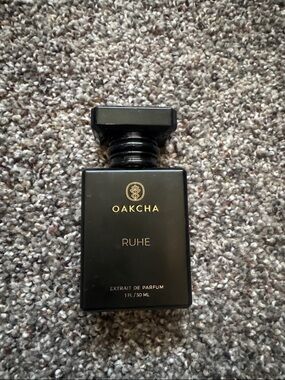 Oakcha Ruhe Extrait de Parfum — Black bottle 1 fl